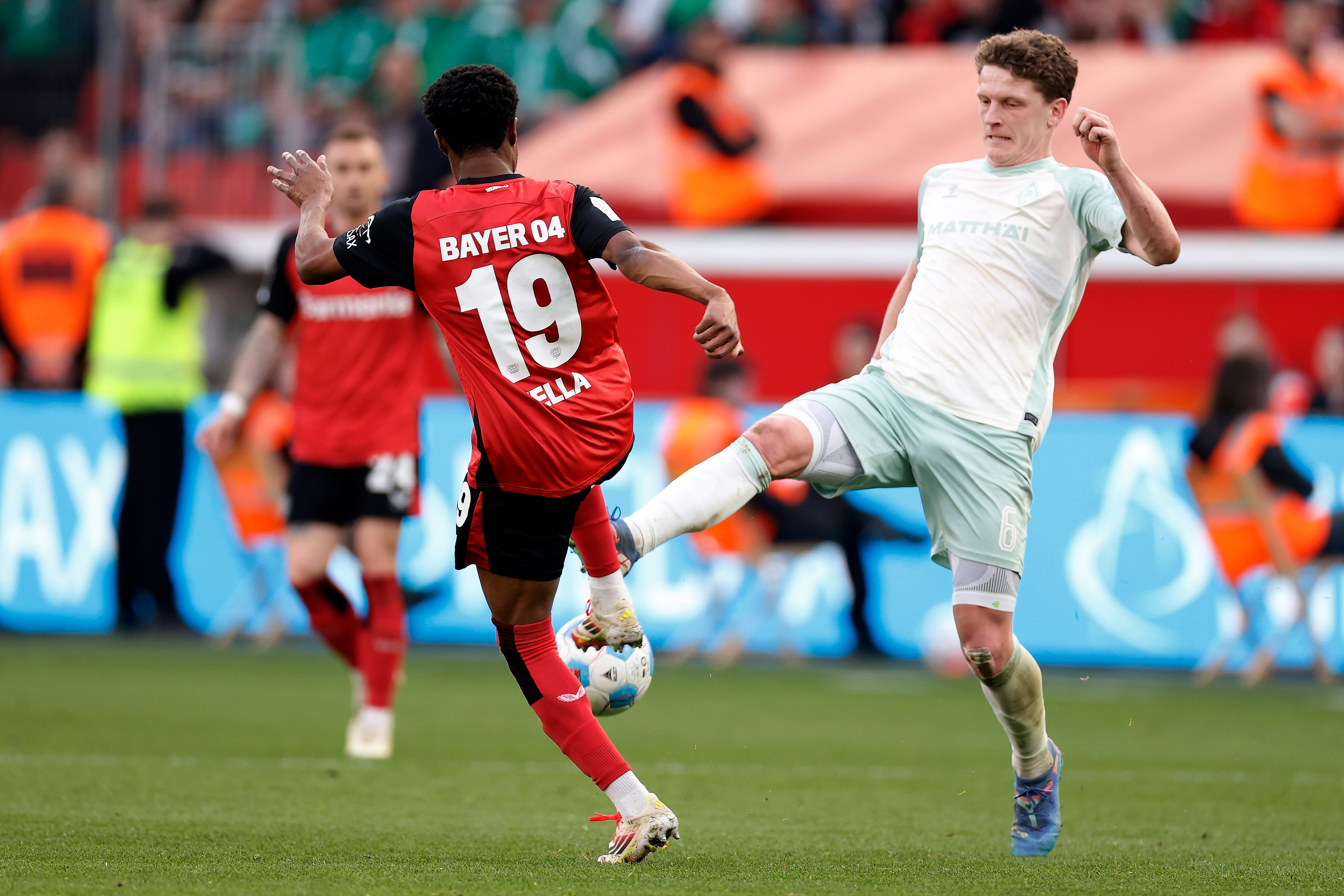 九游体育:德甲不莱梅的进攻火力与战术调整的简单介绍 九游体育:德甲不莱梅的进攻火力与战术调整的简单介绍