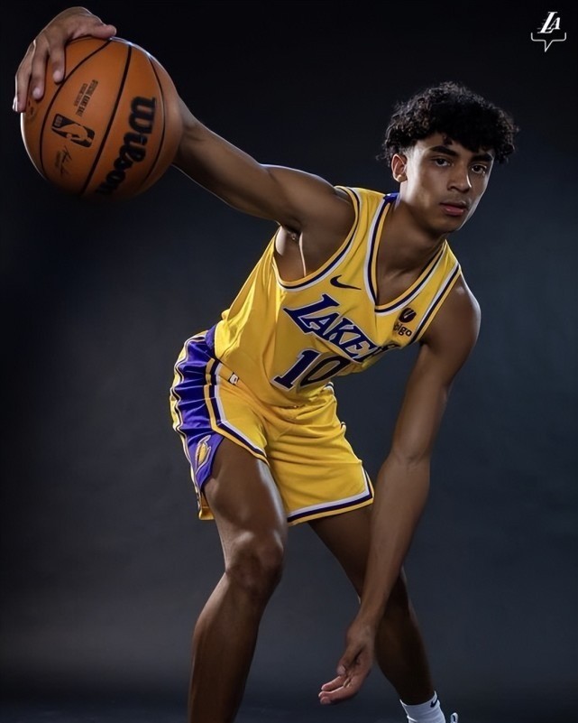 包含九游体育：湖人队新赛季：斯威德表示将提升盖帽能力的词条