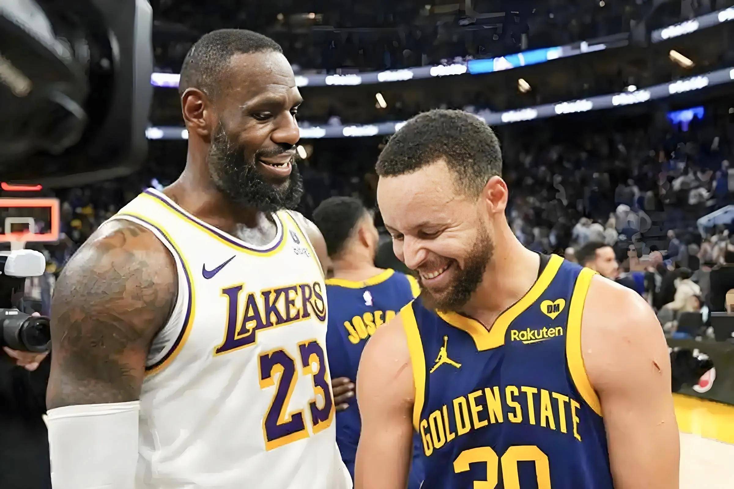 九游体育:NBA赛季揭幕战:湖人与勇士的巅峰对决的简单介绍 九游体育:NBA赛季揭幕战:湖人与勇士的巅峰对决的简单介绍