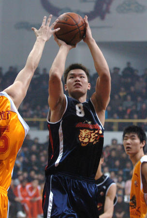 包含九游体育：CBA球员：薪资结构，合理分配的词条