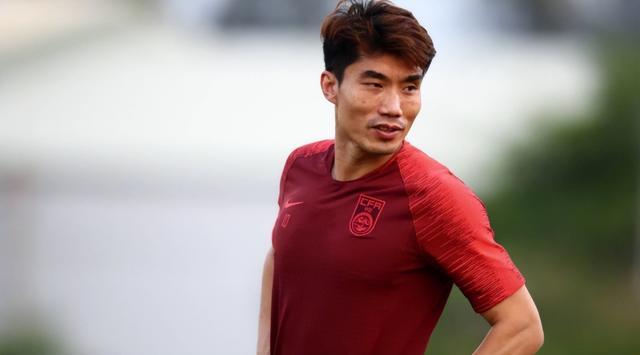 九游体育:老将郑智：在青训工作中兢兢业业，培养年轻球员的简单介绍