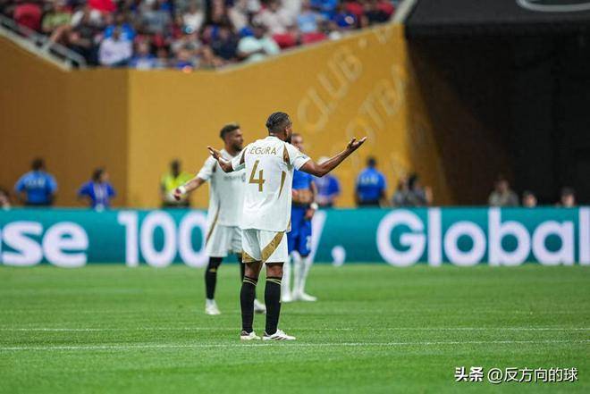 包含九游体育:足协杯决赛成“菜鸡互啄”，球迷：还不如看业余联赛！的词条