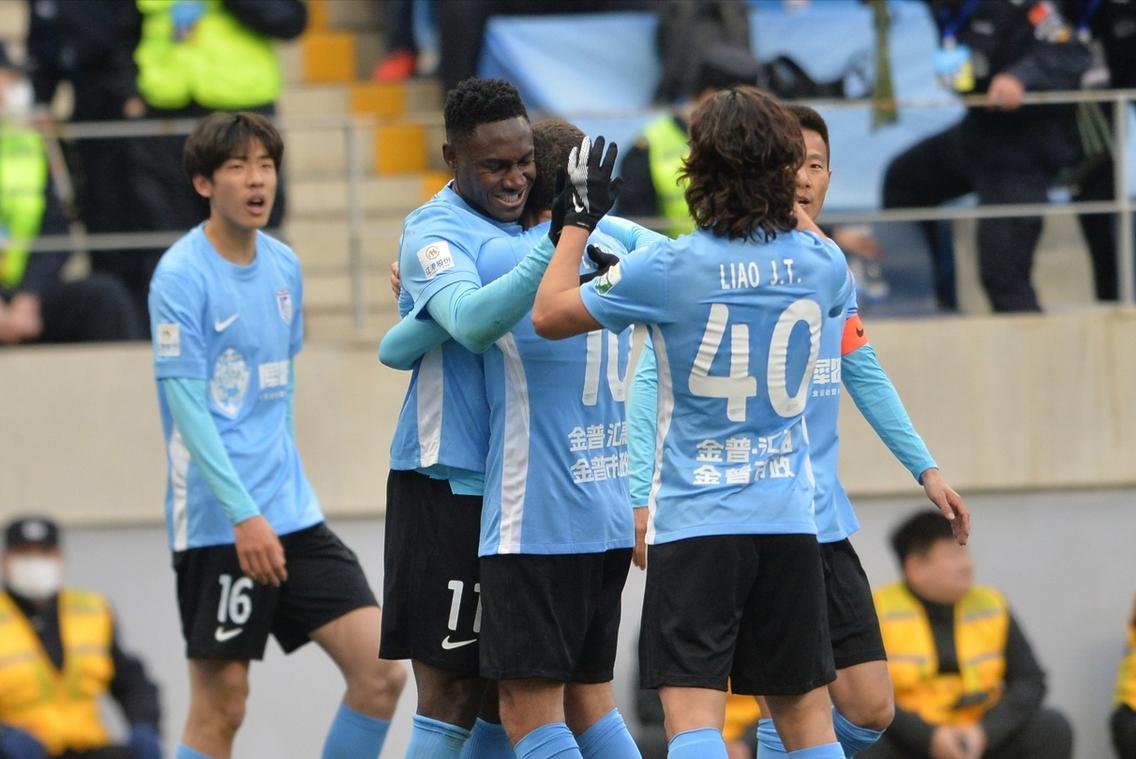 九游体育:中超升班马武汉三镇队“黑马”变“笑话”?球迷:昙花一现!的简单介绍 九游体育:中超升班马武汉三镇队“黑马”变“笑话”?球迷:昙花一现!的简单介绍