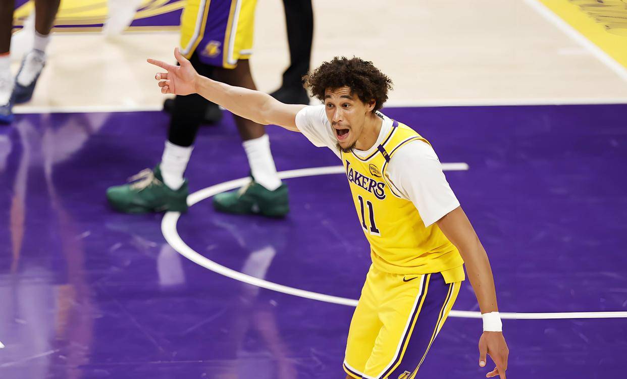 九游体育：湖人队新赛季：海斯表示将提升组织能力