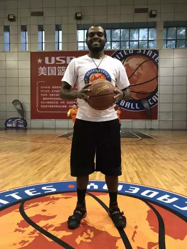 包含九游体育：篮球训练营的比赛录像分析技术应用：帮助球员发现问题，提升水平的词条