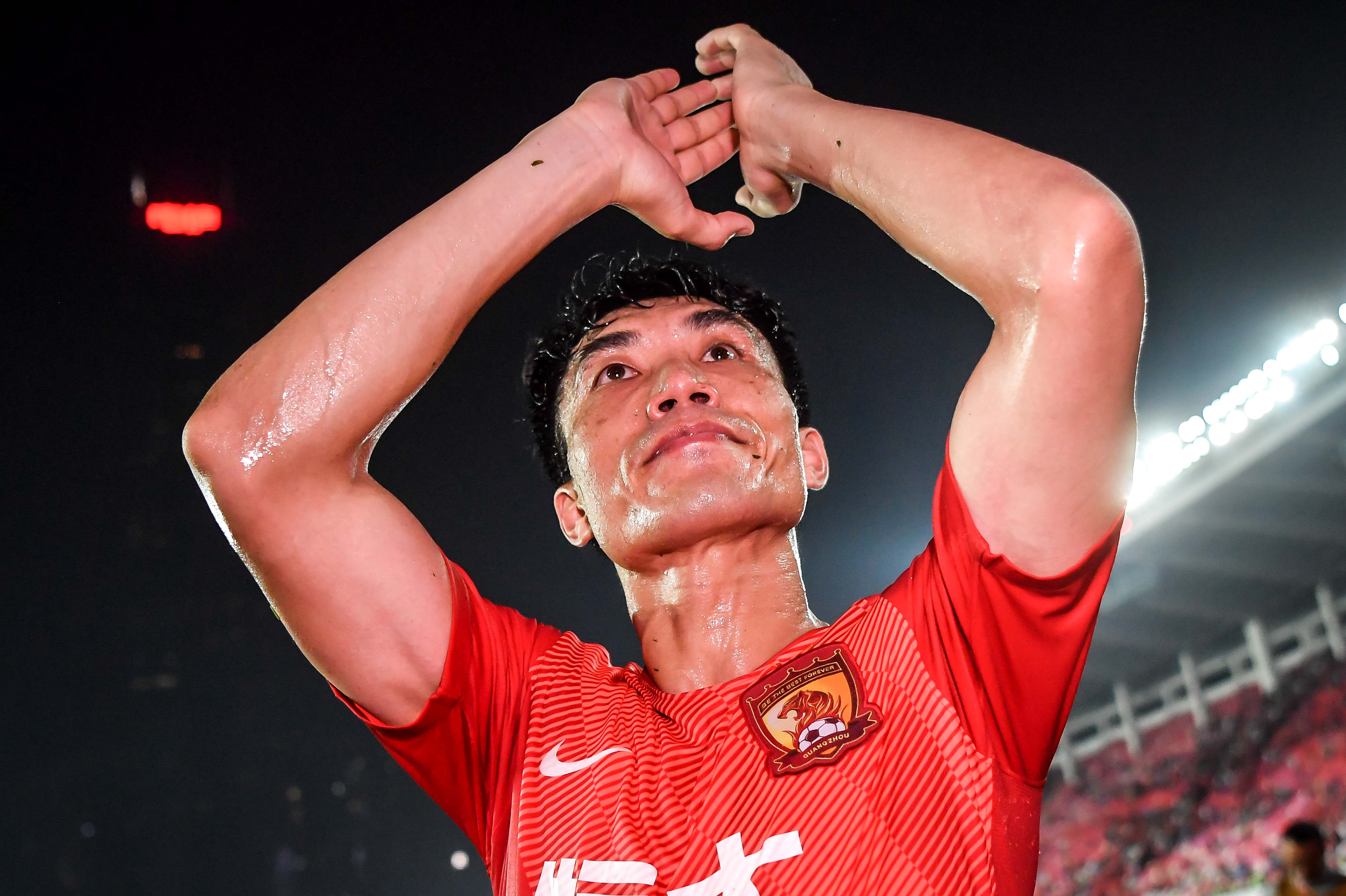 包含九游体育:归化球员洛国富“激情四射”，球迷：除了激情，还有啥？的词条