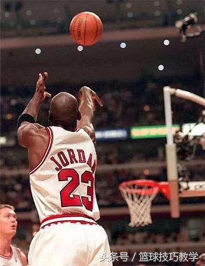 九游体育:76人队新赛季:哈里斯能否提升投篮稳定性,成为更可靠的得分点?的简单介绍 九游体育:76人队新赛季:哈里斯能否提升投篮稳定性,成为更可靠的得分点?的简单介绍