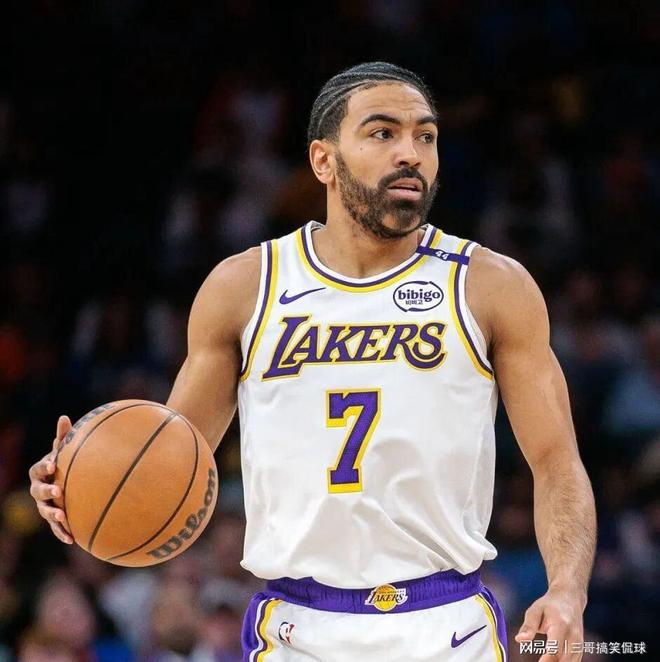 九游体育：湖人队新赛季：卡斯尔顿表示将提升篮板球能力的简单介绍