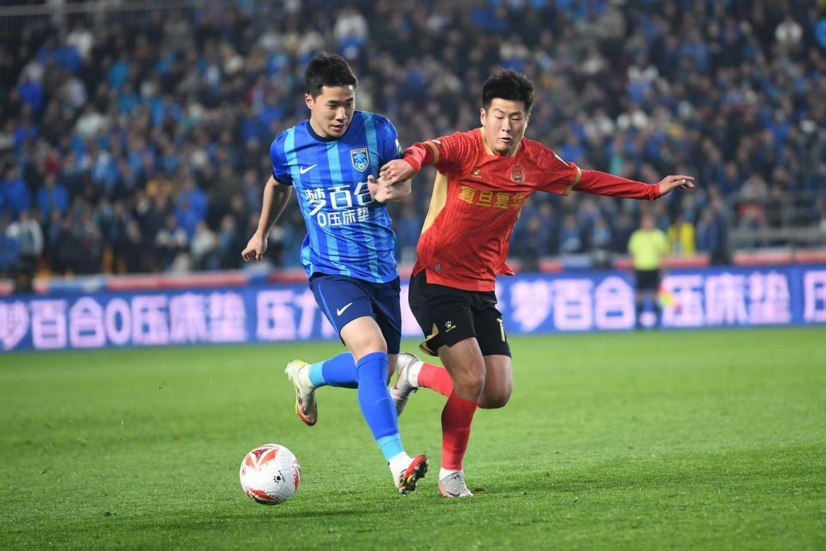 九游体育:中甲联赛:黑马球队崛起,搅乱冲超格局 九游体育:中甲联赛:黑马球队崛起,搅乱冲超格局