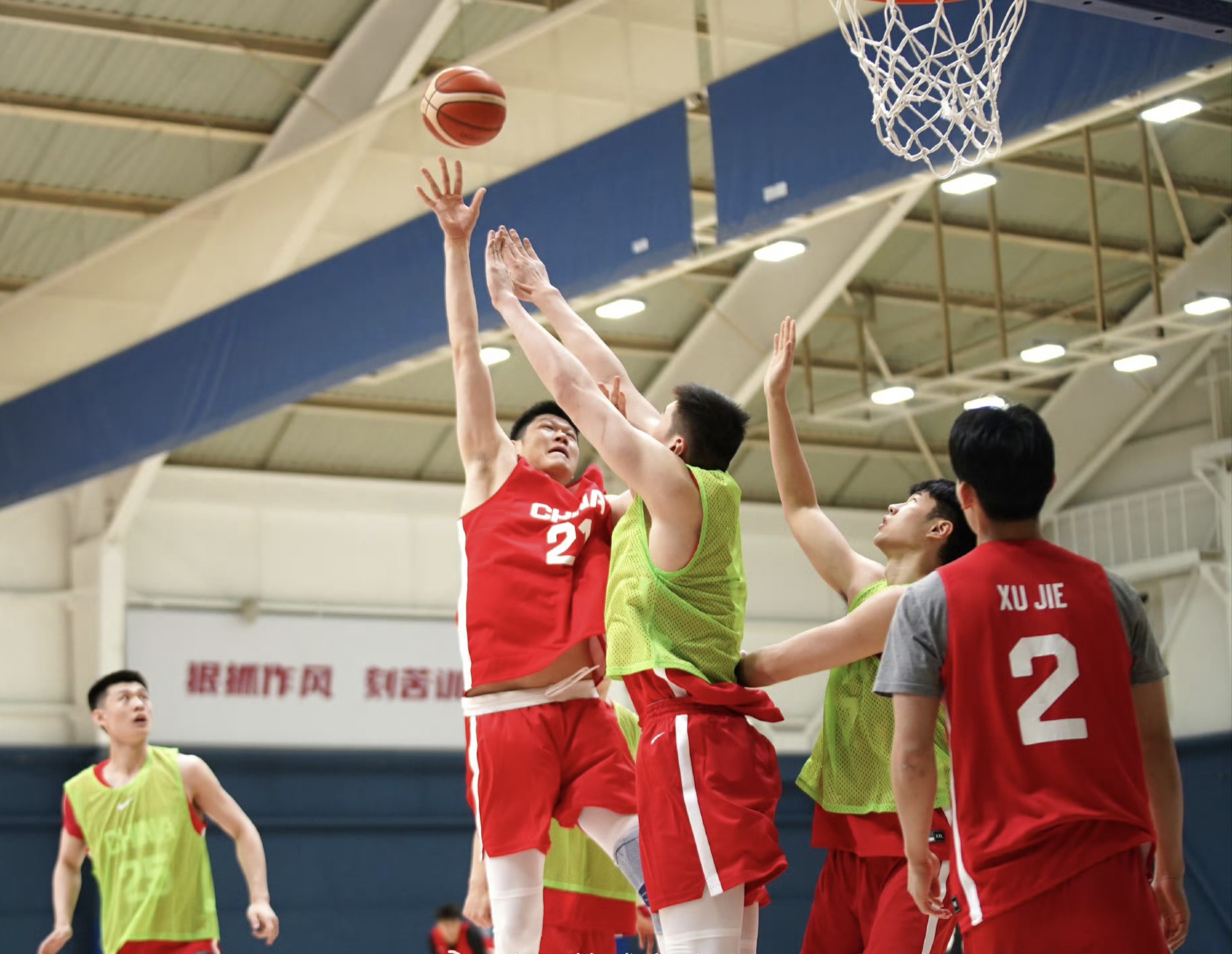 九游体育：中国男篮海外拉练观察：暴露问题与潜在提升的简单介绍