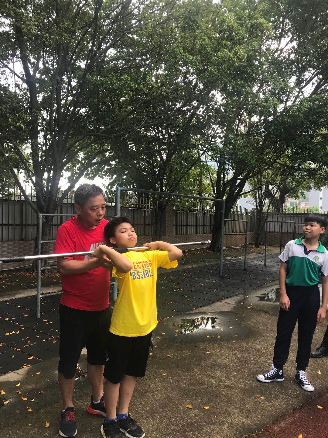 九游体育:勇士队训练营观察:新老融合,化学反应如何? 九游体育:勇士队训练营观察:新老融合,化学反应如何?