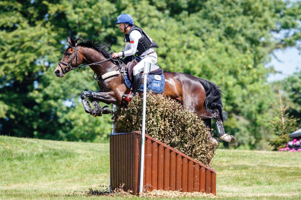 九游体育:国际马术赛事的精彩瞬间,骑手与马的默契合作的简单介绍 九游体育:国际马术赛事的精彩瞬间,骑手与马的默契合作的简单介绍